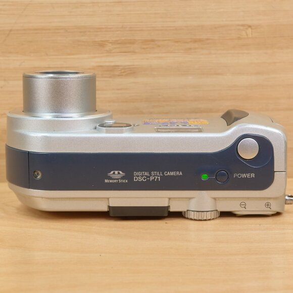 Sony Cyber-shot DSC-P71 3.2MP Digital Camera, 3X Optical Zoom, Made in Japan - Picture 5 of 8